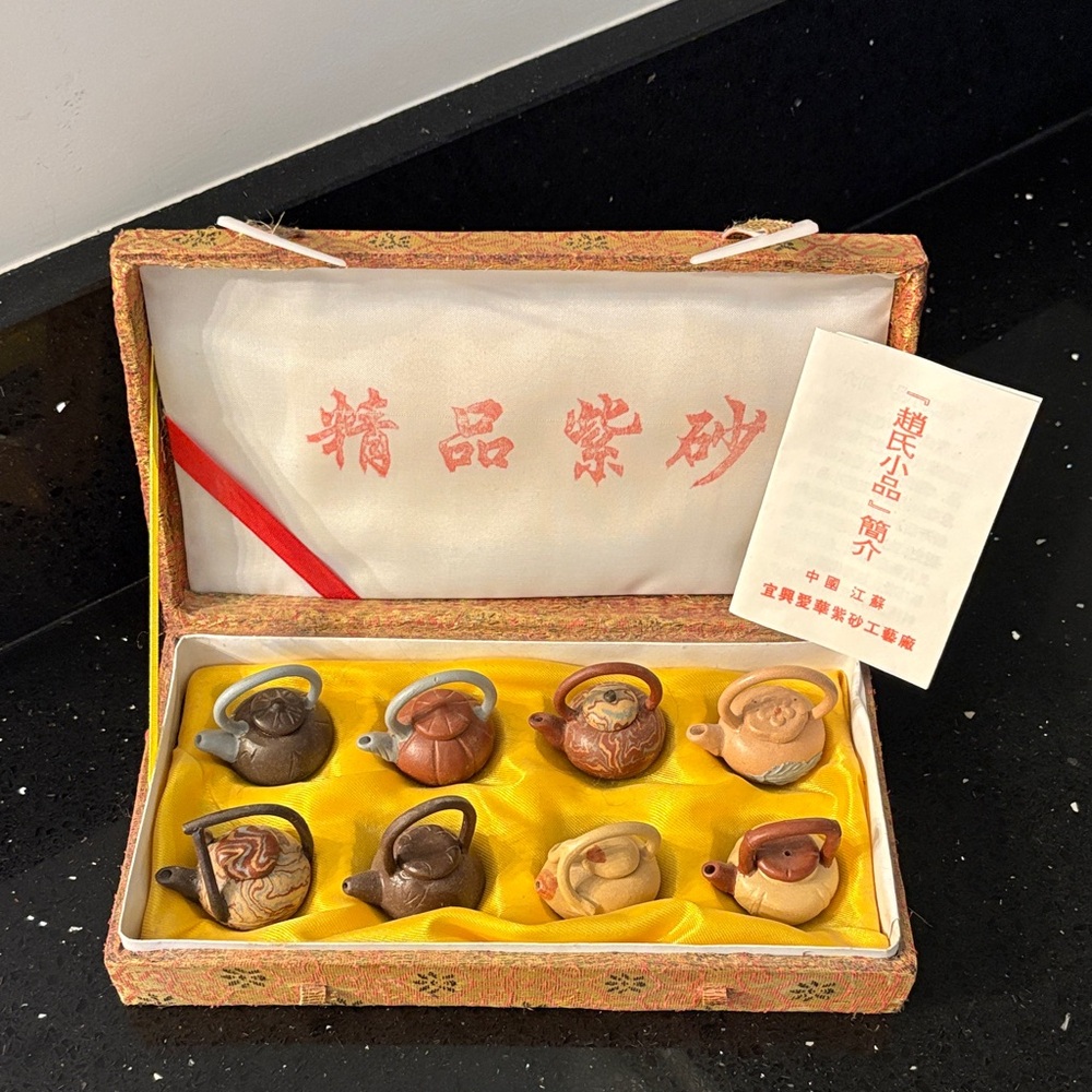 SET/8 Miniature Clay Teapots, Separate Lids in Padded Asian Silk Case Chinese